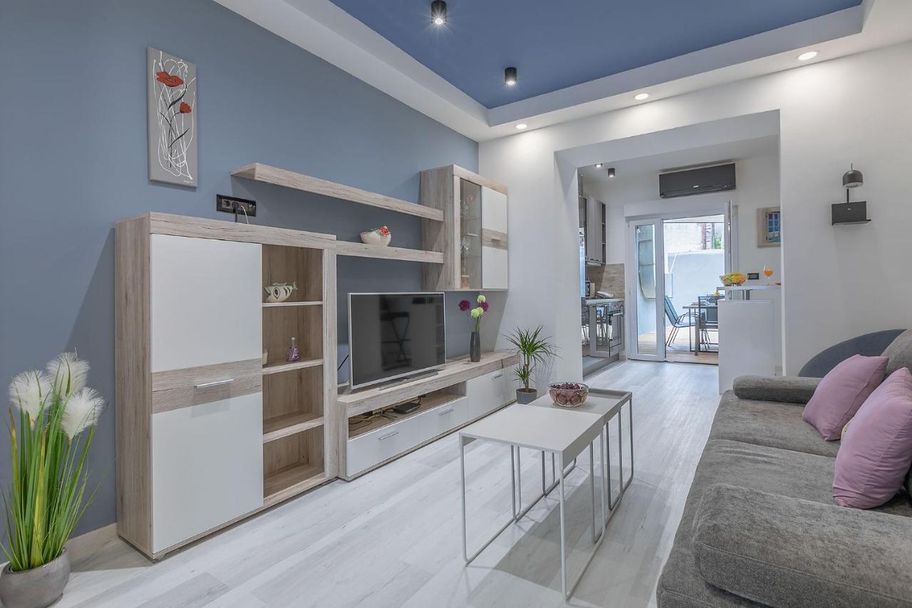 Arena Blue Dream - Modern With Terrace *