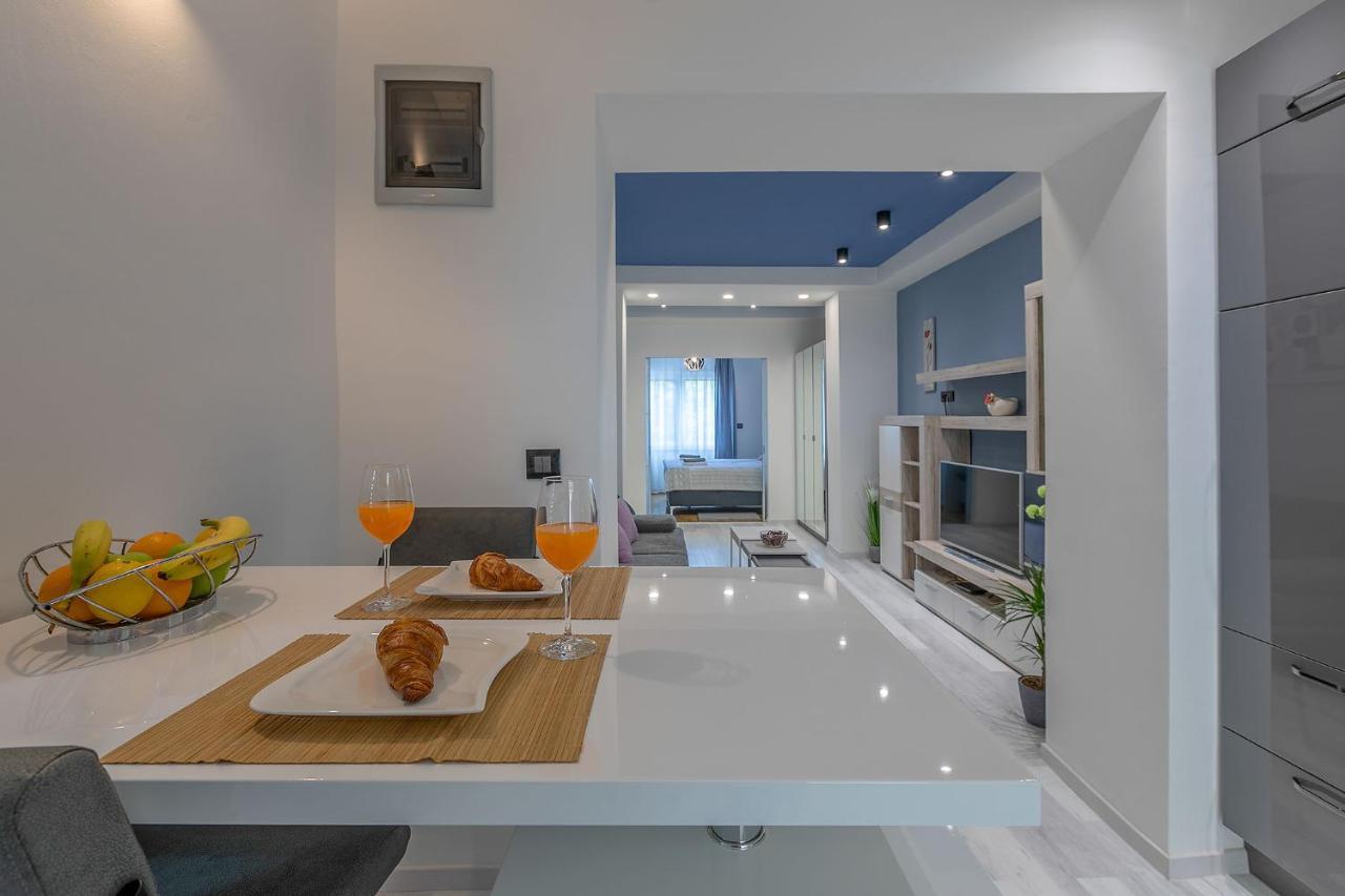 Arena Blue Dream - Modern With Terrace Apartment *
